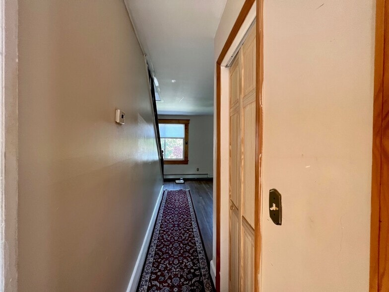 More Photos Of 91 Green St, Huntington Office Residential For Sale