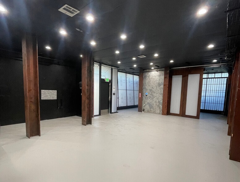 More Photos Of 1028 E Compton Blvd, Compton Storefront For Sale