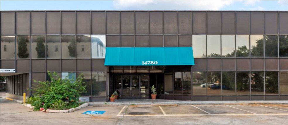 Primary Photo Of 14780 Memorial Dr, Houston Office For Lease