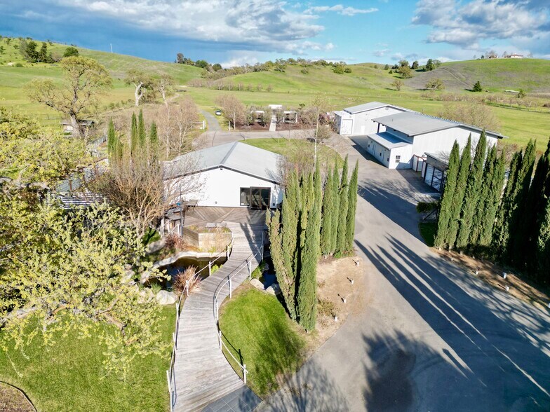 More Photos Of 1020 Penman Springs Rd, Paso Robles Winery Vineyard For Sale