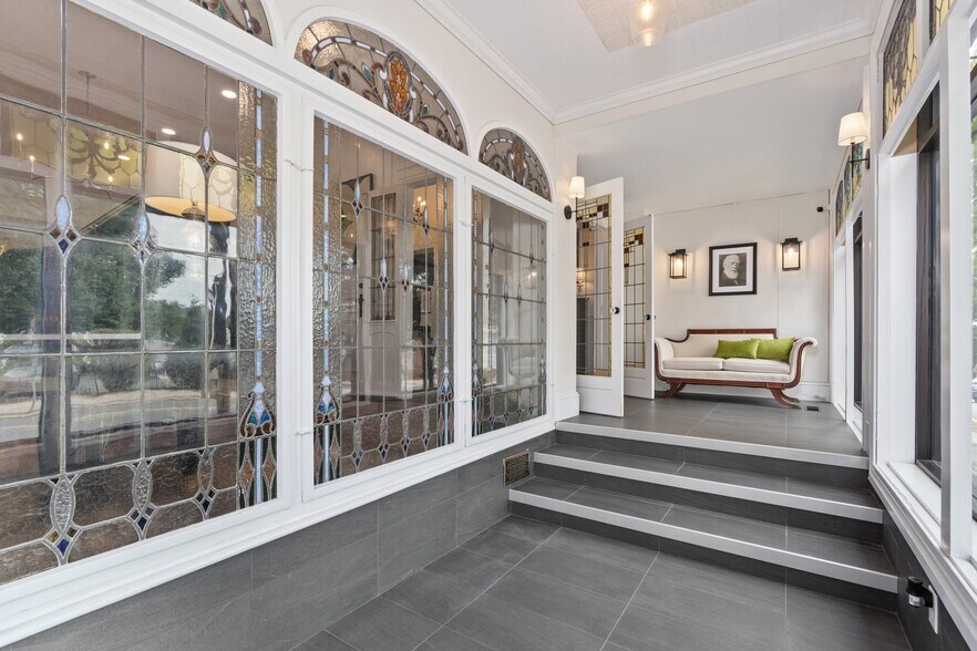 More Photos Of 11 E Philadelphia Ave, Boyertown Hospitality For Sale