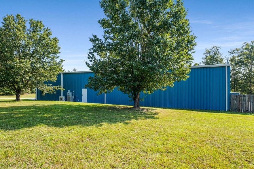 More Photos Of 456 Lakewood Park Rd, Beechgrove General Retail For Sale