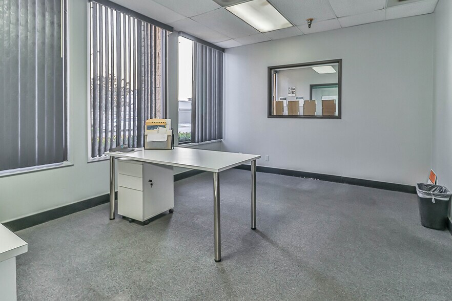 More Photos Of 1005 W Isabel St, Burbank Warehouse For Lease