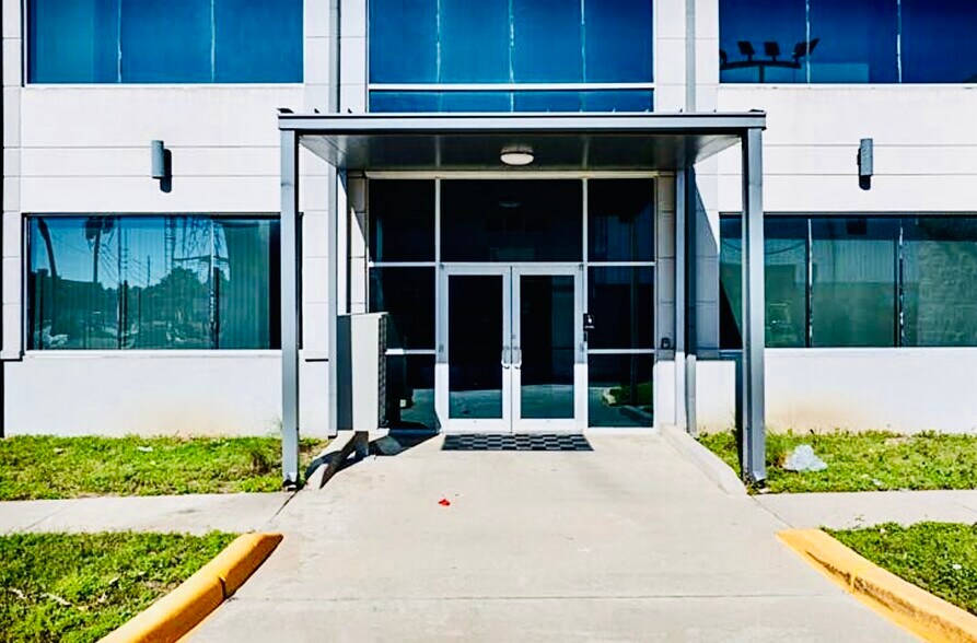 More Photos Of , Houston Unknown For Sale