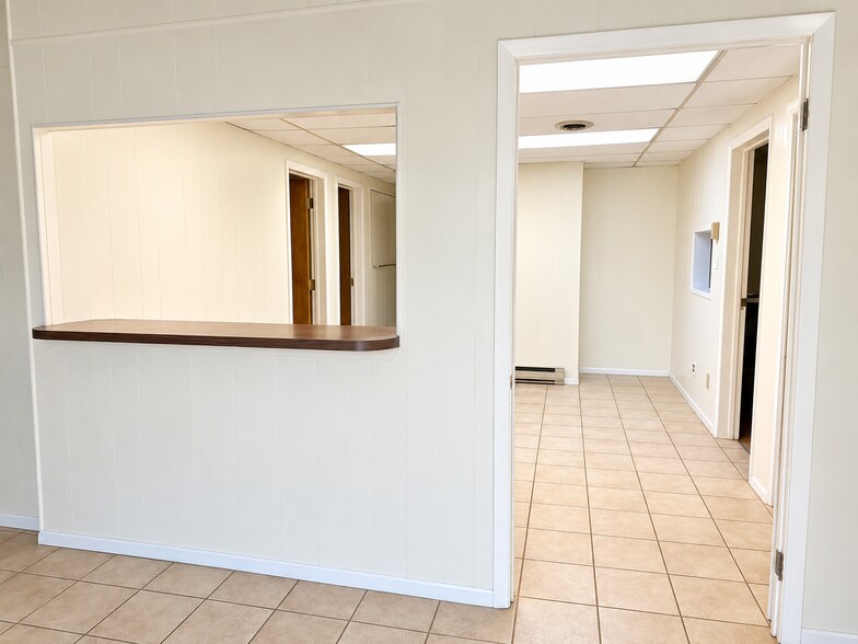 More Photos Of 21407 Great Mills Rd, Lexington Park Warehouse For Lease