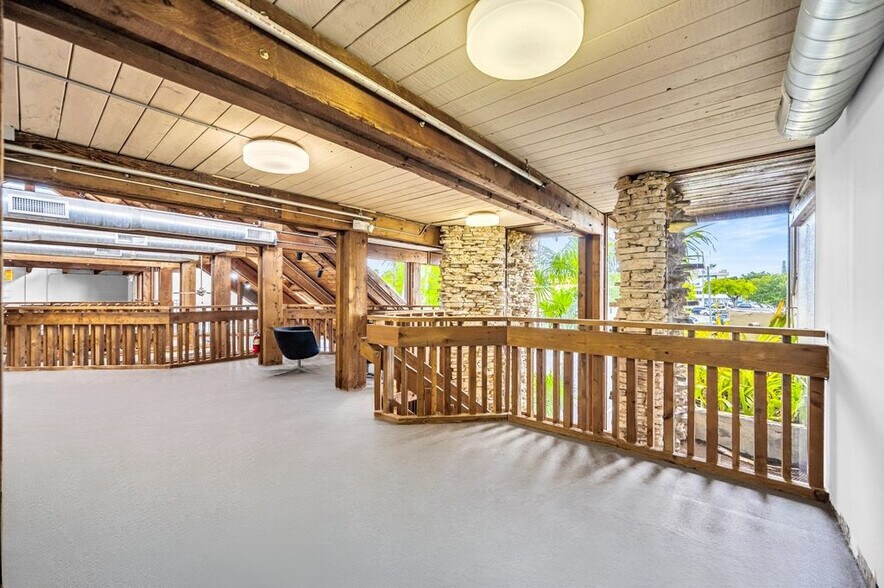 More Photos Of 3045 N Federal Hwy, Fort Lauderdale Loft Creative Space For Sale