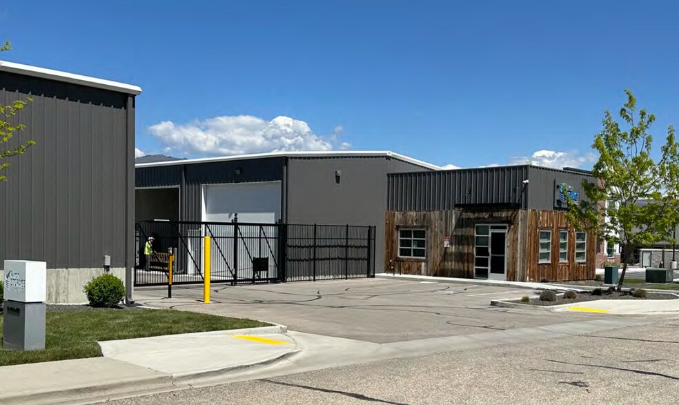 More Photos Of 2140-2162 E Summersweet Dr, Boise Self Storage For Sale