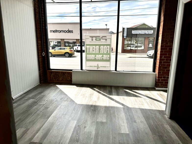 More Photos Of 1847 Newbridge Rd, North Bellmore Storefront For Lease