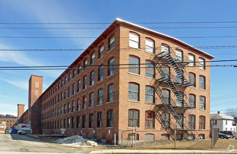 More Photos Of 51-55 Lake St, Nashua Light Manufacturing For Lease