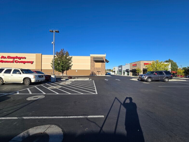 More Photos Of 1255 N Happy Valley Rd, Nampa Restaurant For Sale