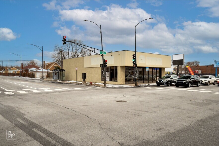 Primary Photo Of 2001-2003 W 79th St, Chicago Storefront For Lease