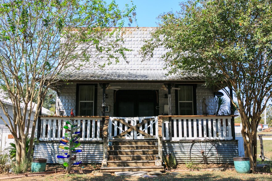 More Photos Of 12400 E Texas St, Burton Freestanding For Sale