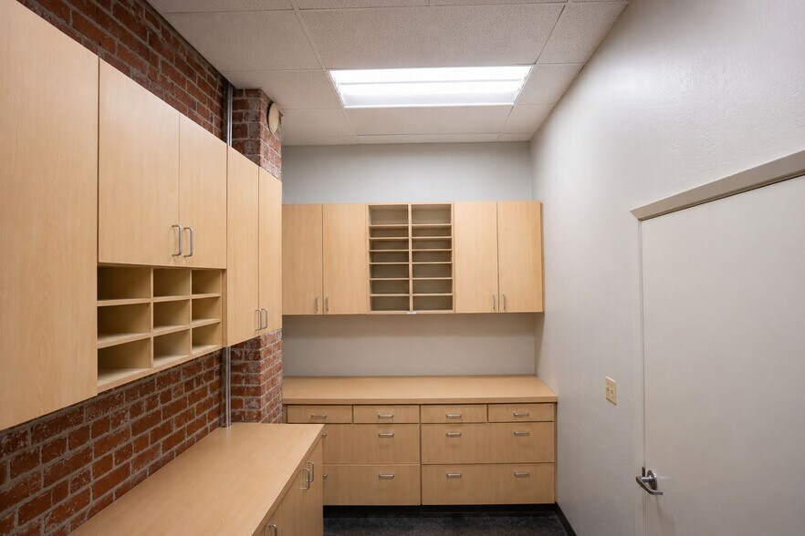 More Photos Of 3400 3rd Ave, Sacramento Office For Lease