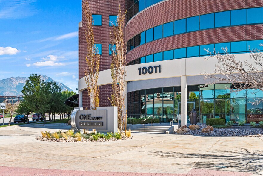 More Photos Of 10011 S Centennial Pky, Sandy Medical For Lease