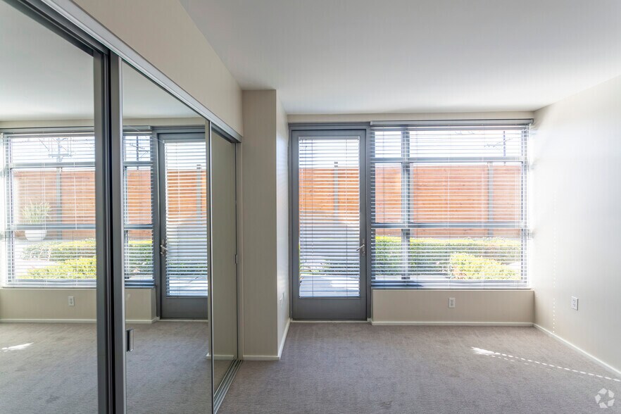 More Photos Of 2015 Hancock St, San Diego Apartments For Sale
