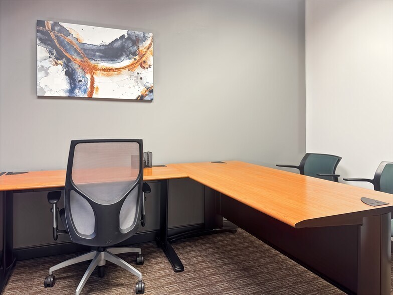 More Photos Of 7300 W 110th St, Overland Park Coworking Space