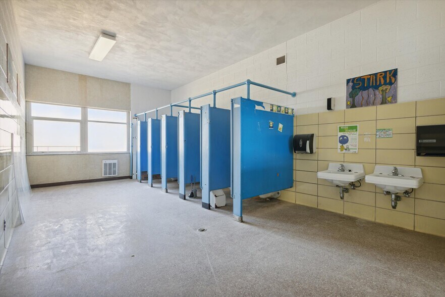 More Photos Of 502 Claremont St, Buchanan Schools For Sale