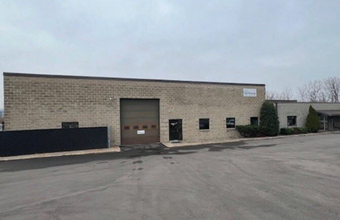 More Photos Of 7583 Highway 13 W, Savage Service For Sale