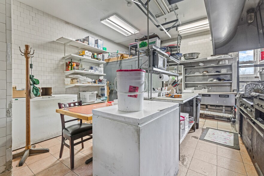 More Photos Of 9-11 Ridge Rd, Lyndhurst Freestanding For Lease