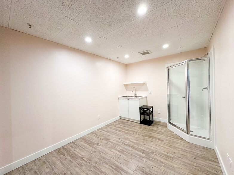 More Photos Of 3291 Dunbar St, Vancouver Apartments For Sale