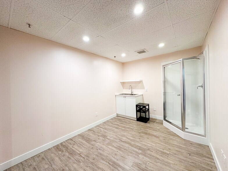 More Photos Of 3291 Dunbar St, Vancouver Apartments For Sale