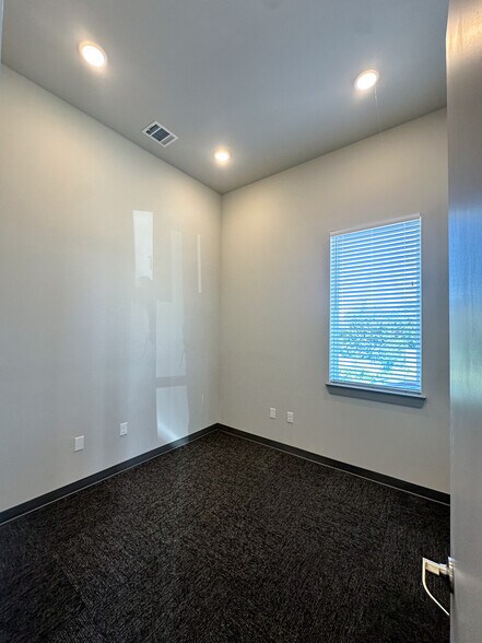 More Photos Of , Plano Office For Sale