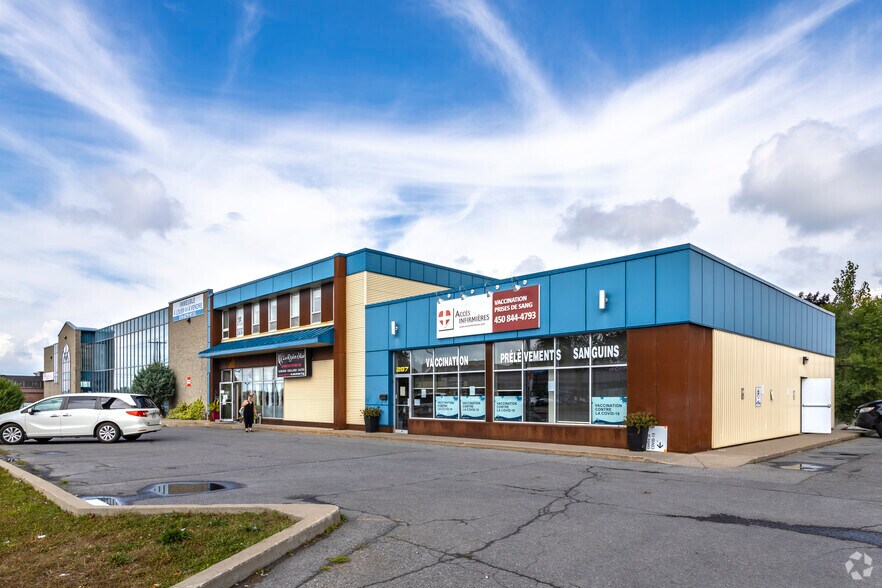 Primary Photo Of 279-287 Boul D'anjou, Chateauguay General Retail For Lease