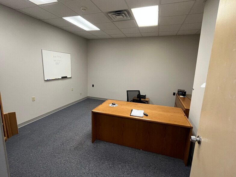 More Photos Of 6801 Broadway, Merrillville Medical For Lease