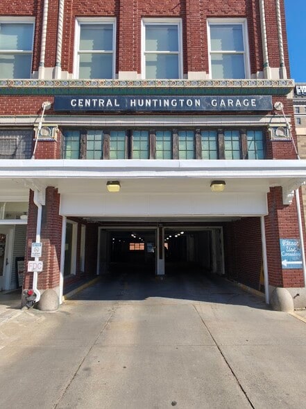 More Photos Of 916-924 5th Ave, Huntington Office For Lease