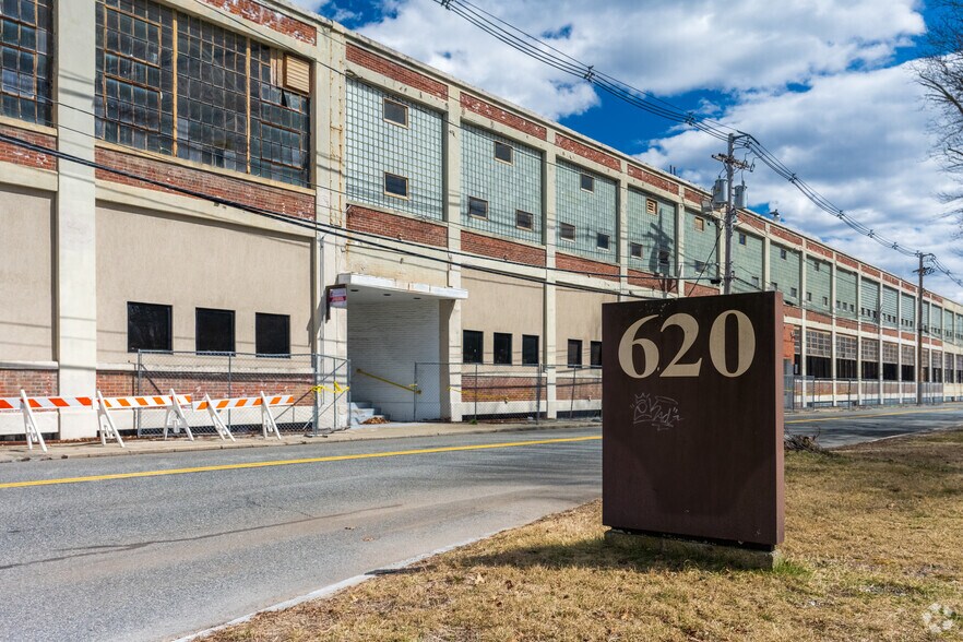 More Photos Of 620 Spring St, North Dighton Warehouse For Lease