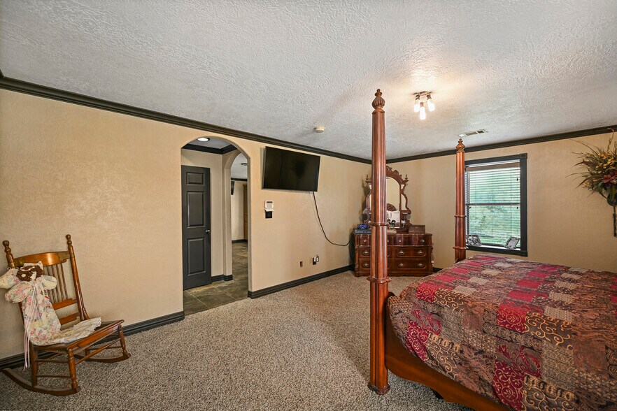 More Photos Of 20204 Schiel Rd, Cypress Warehouse For Sale