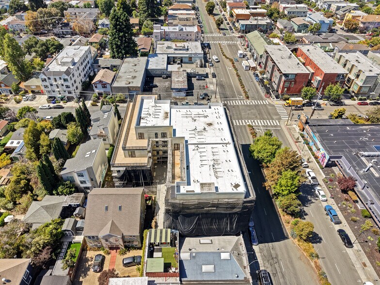 More Photos Of 387 40th St, Oakland Apartments For Sale