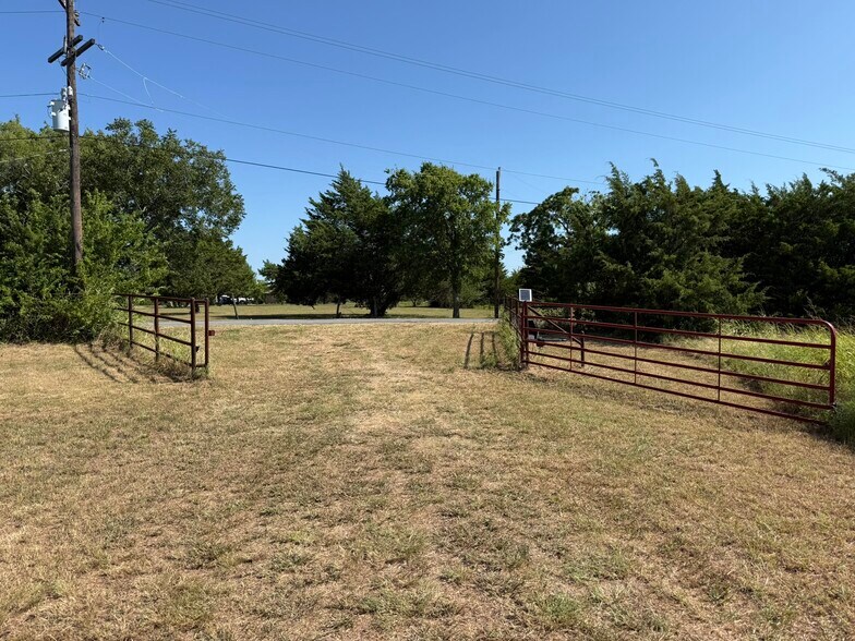 More Photos Of 594 Biggerstaff Rd, Sherman Land For Sale