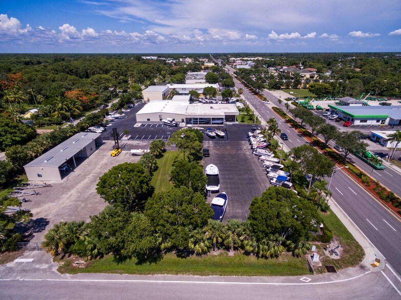 More Photos Of 2625 Davis Blvd, Naples Auto Dealership For Sale