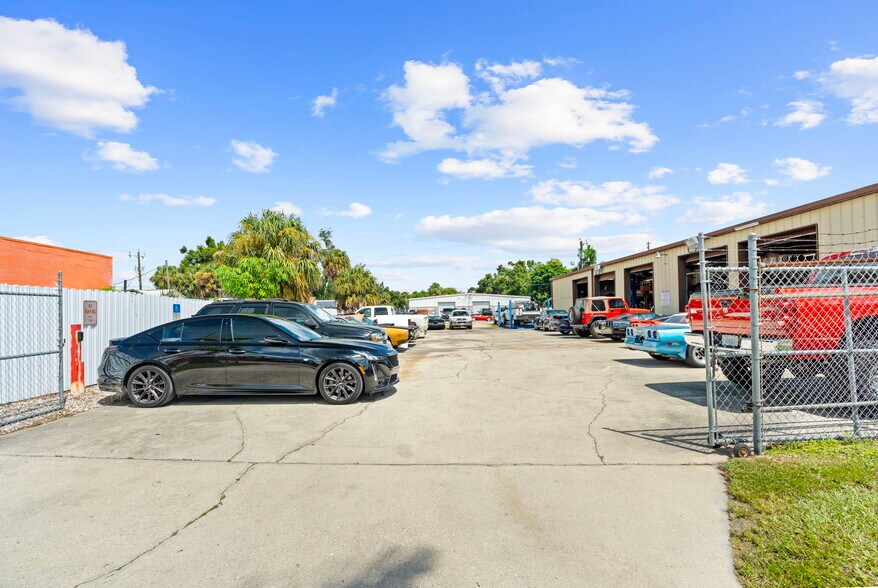 More Photos Of 3875 Palm Beach Blvd, Fort Myers Auto Repair For Sale