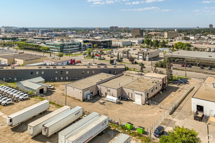 More Photos Of 5705 99 St NW, Edmonton Flex For Sale