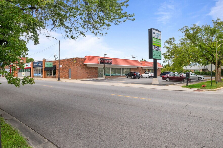 Primary Photo Of 7642-7650 W Touhy Ave, Chicago Storefront Retail Office For Lease