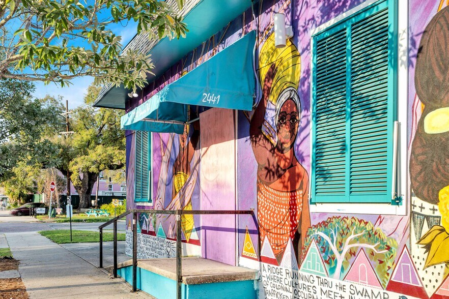 More Photos Of 2441 Bayou Rd, New Orleans Bar For Lease