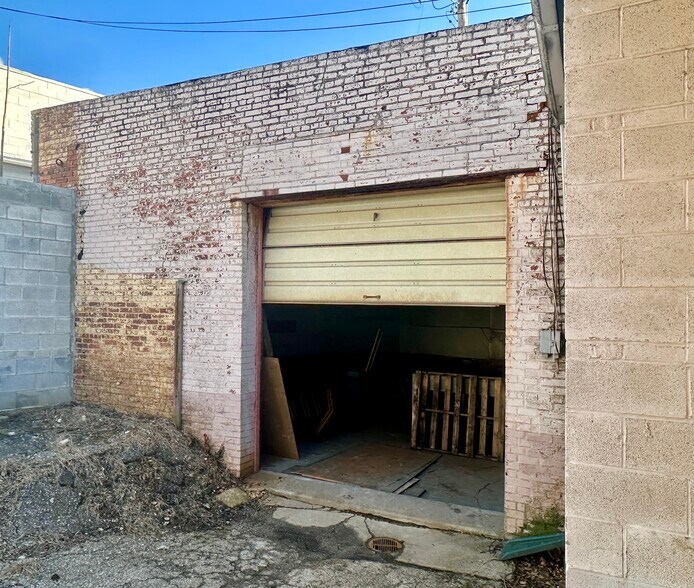 More Photos Of 2507 Huntingdon ave, Baltimore Service For Sale