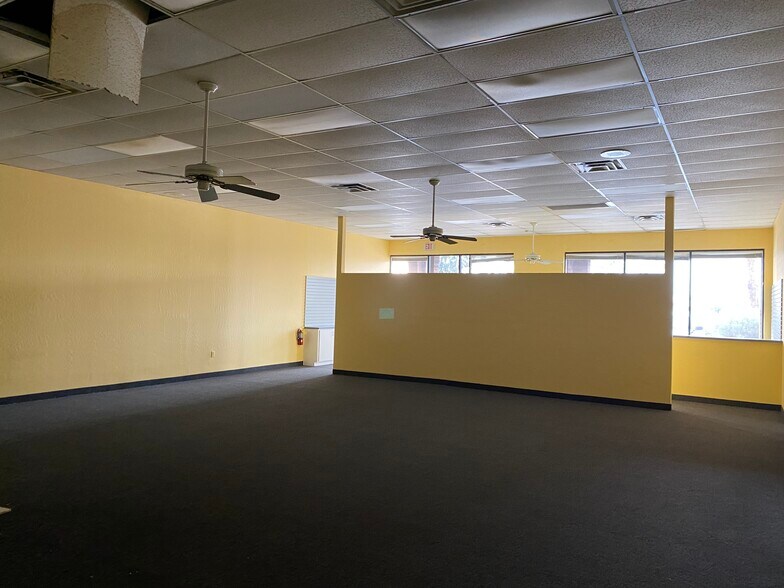 More Photos Of 5036 W Cactus Rd, Glendale Unknown For Lease