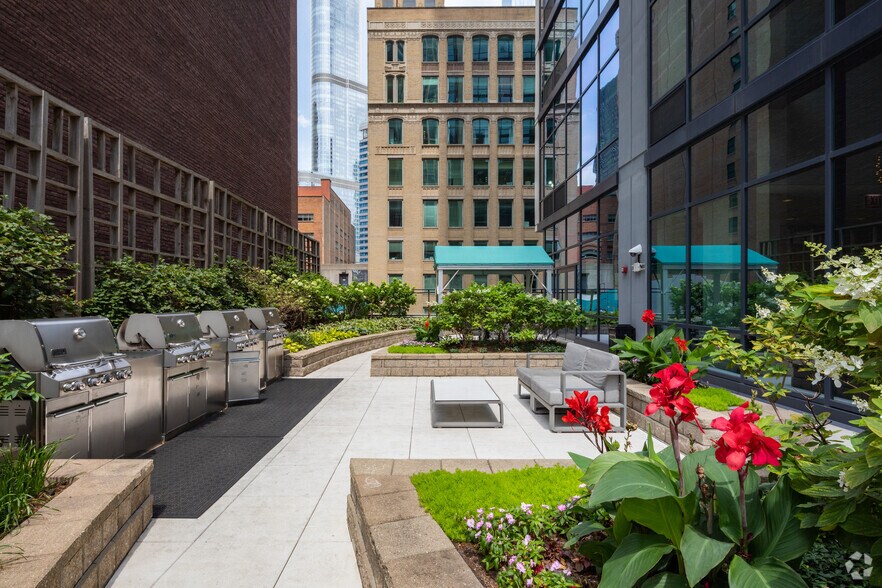 More Photos Of 73 E Lake St, Chicago Apartments For Sale