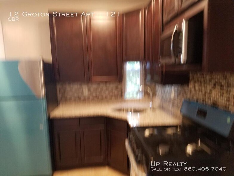 More Photos Of 12-16 Groton St, Hartford Apartments For Sale