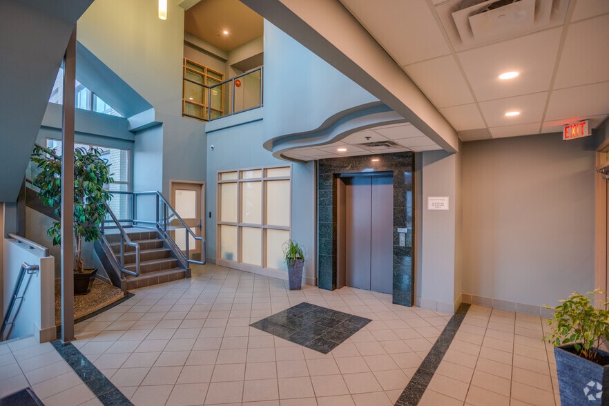 More Photos Of 2692 Clearbrook Rd, Abbotsford Office Residential For Lease