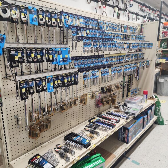 More Photos Of 104 S Main St, Evart Storefront For Sale