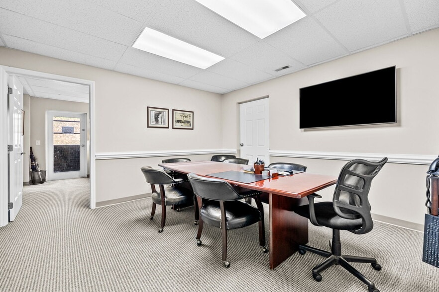 More Photos Of 150 Scarboro St, Asheboro Medical For Sale