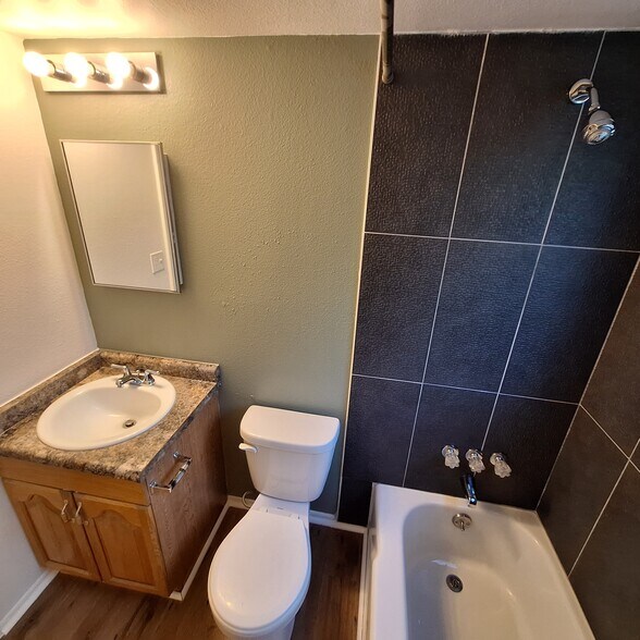 More Photos Of 1065 Magnolia St, Colorado Springs Apartments For Sale