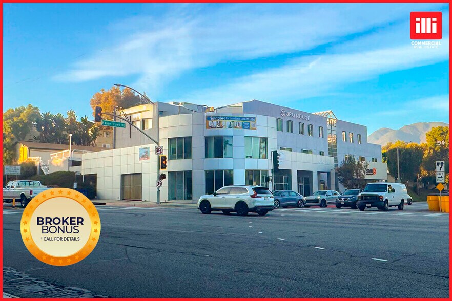 Primary Photo Of 28955 Pacific Coast Hwy, Malibu Storefront Retail Office For Sale