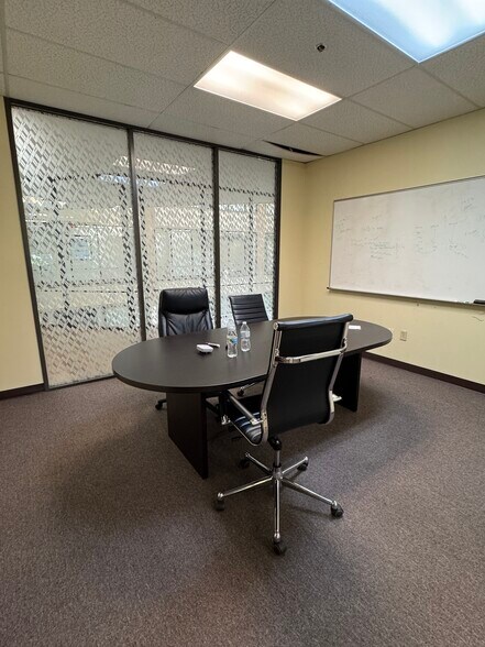 More Photos Of 1303 W Walnut Hill Ln, Irving Office For Lease