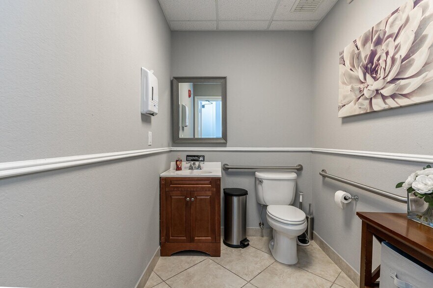 More Photos Of 7551 Wiles Rd, Coral Springs Office For Lease