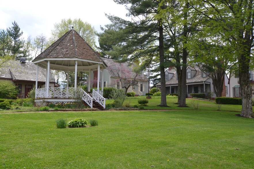 More Photos Of 300 S State Road 446, Bloomington Hotel For Sale